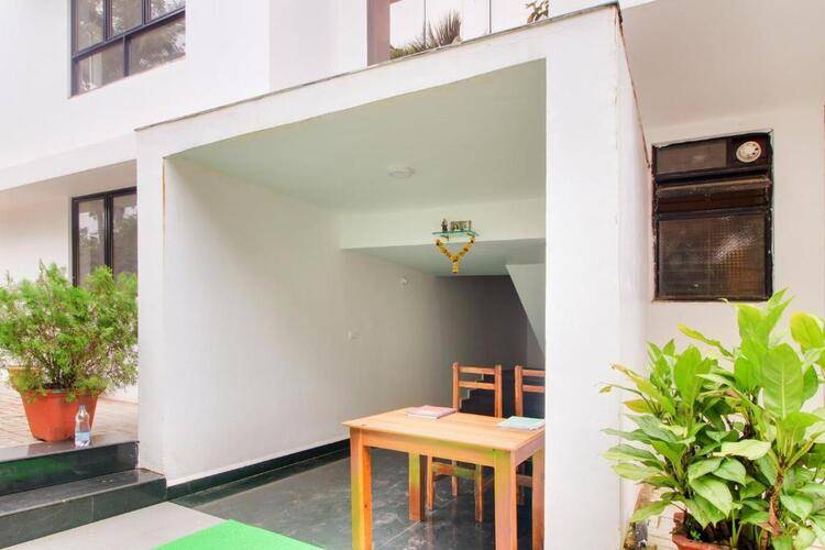 Holiday Suites