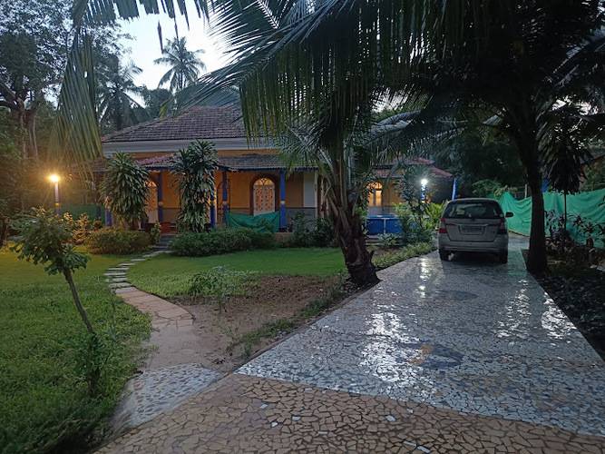 Casa De Familia