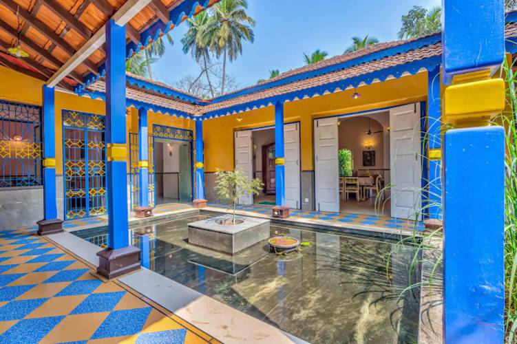 Casa De Familia