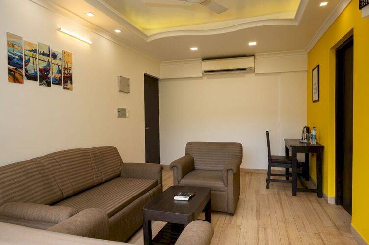 Candolim Suites