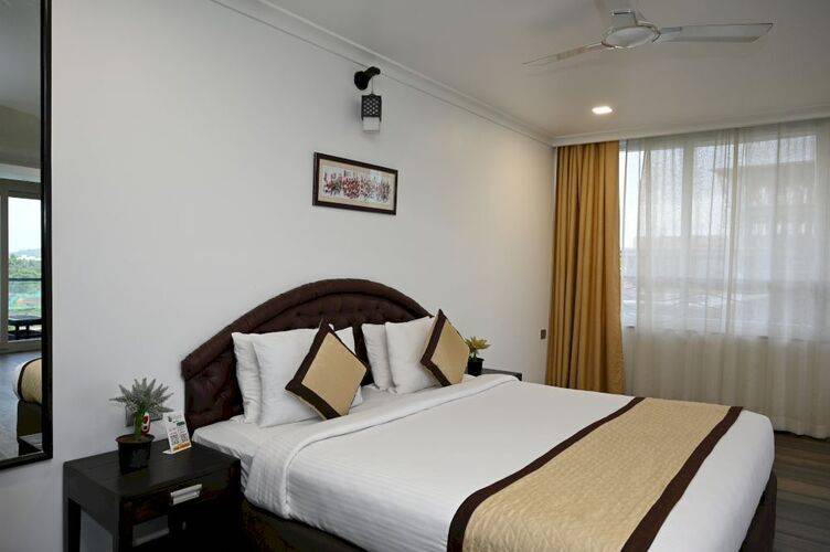 Candolim Suites