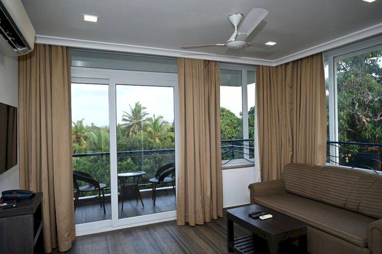 Candolim Suites
