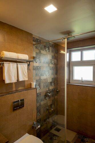 Candolim Suites