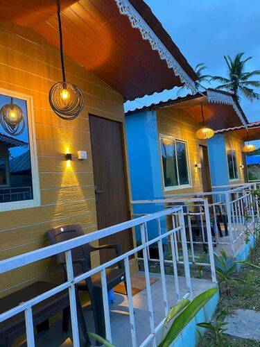 Sydney X Cafe & Beach Huts
