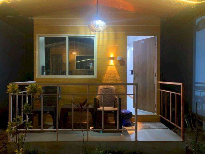 Sydney X Cafe & Beach Huts