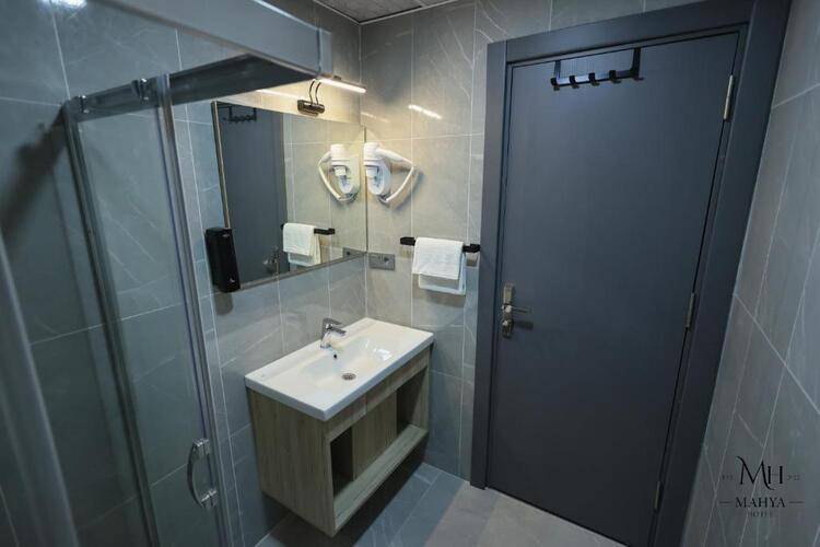 Mahya Hotel