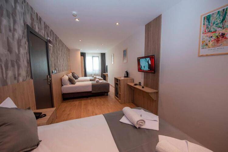 Mahya Hotel