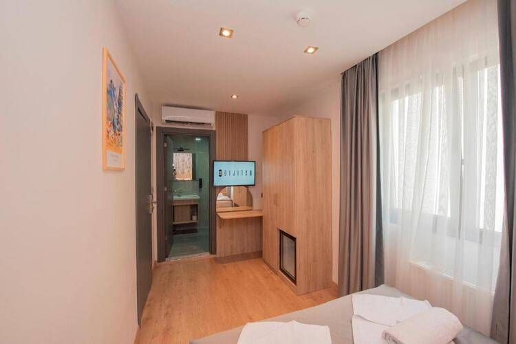 Mahya Hotel