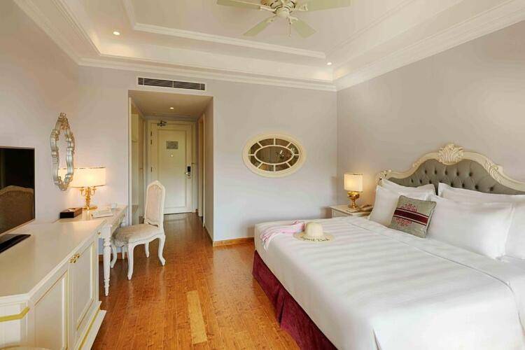 Nha Trang Marriott Resort & Spa, Hon Tre Island