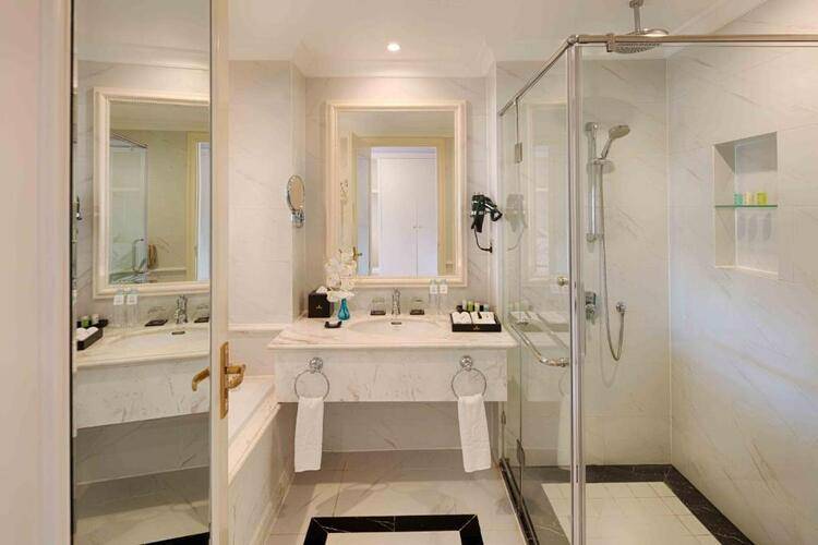 Nha Trang Marriott Resort & Spa, Hon Tre Island