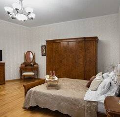 $item['hotel']['name']