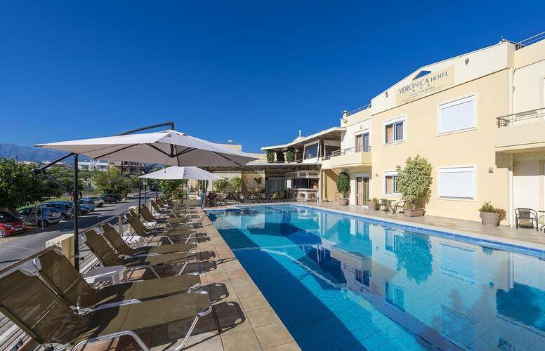 Veronica Hotel Apartments 3★, Ханья