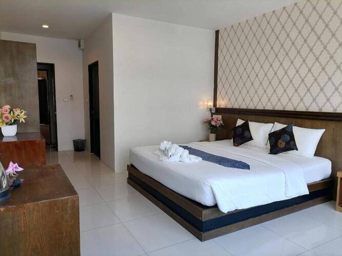 Nj Patong Hotel