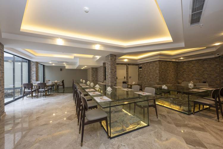 Ravi Hotel