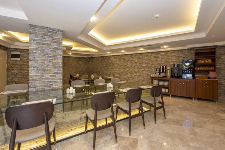 Ravi Hotel