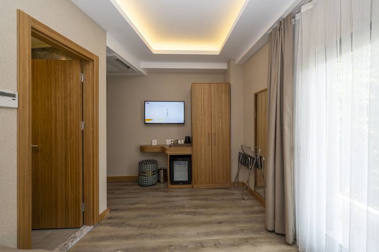 Ravi Hotel