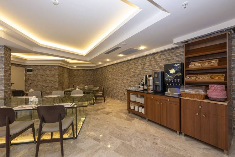 Ravi Hotel