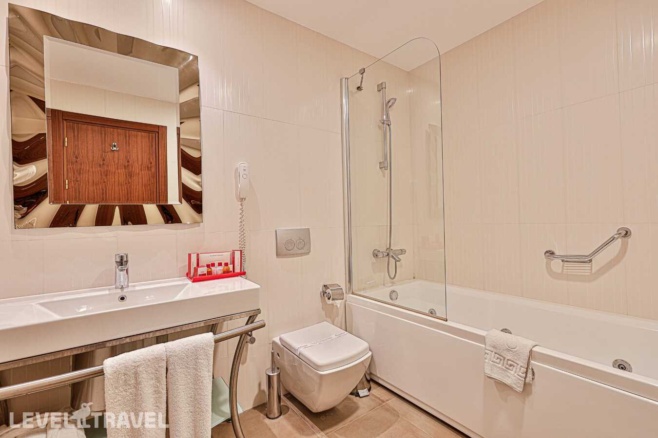 фотографии отеля Ramada Plaza By Wyndham Istanbul Atakoy в Турция(Бакыркёй) - фото №6