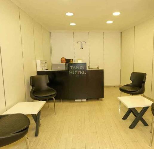 Tanin Hotel