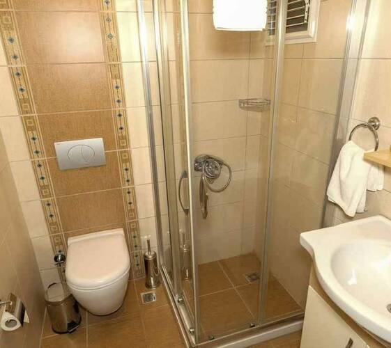 Tanin Hotel