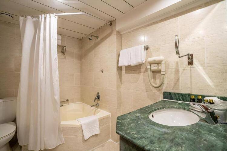 Azal Pyramids Hotel