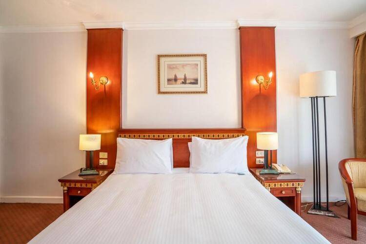 Azal Pyramids Hotel