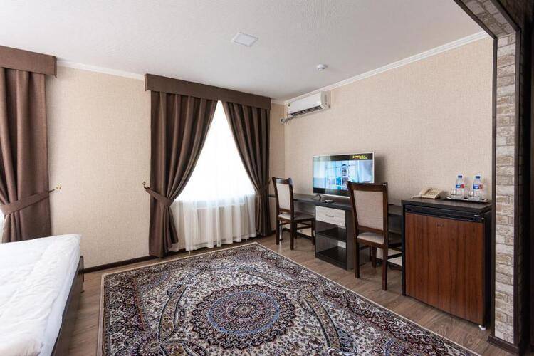 Voyage Hotel