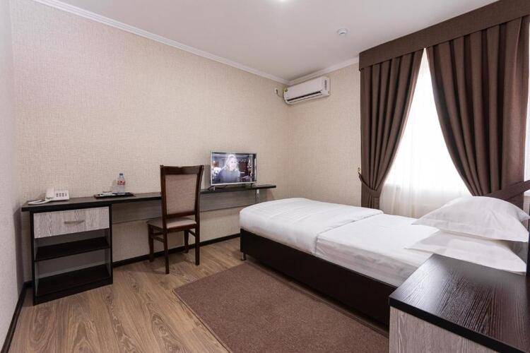Voyage Hotel