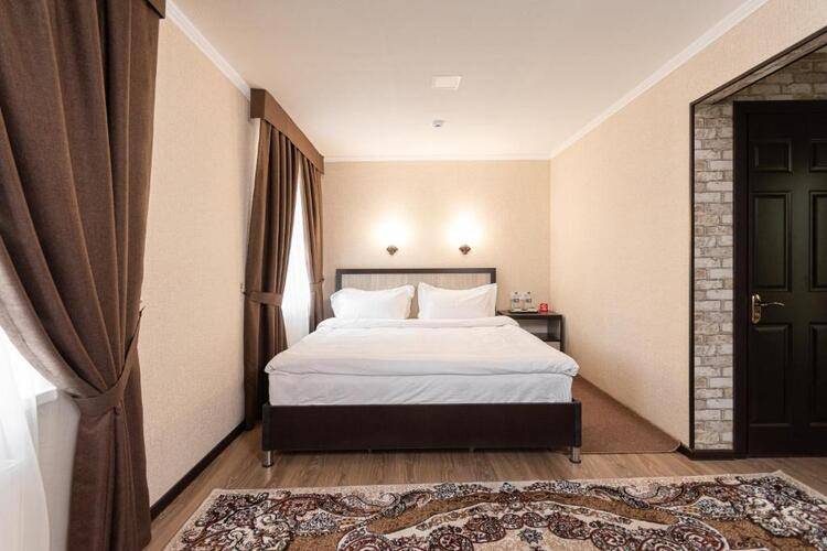 Voyage Hotel
