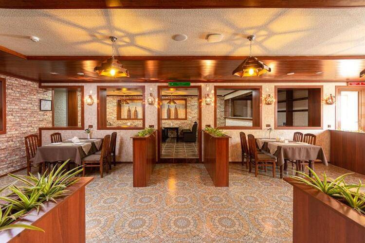 Voyage Hotel