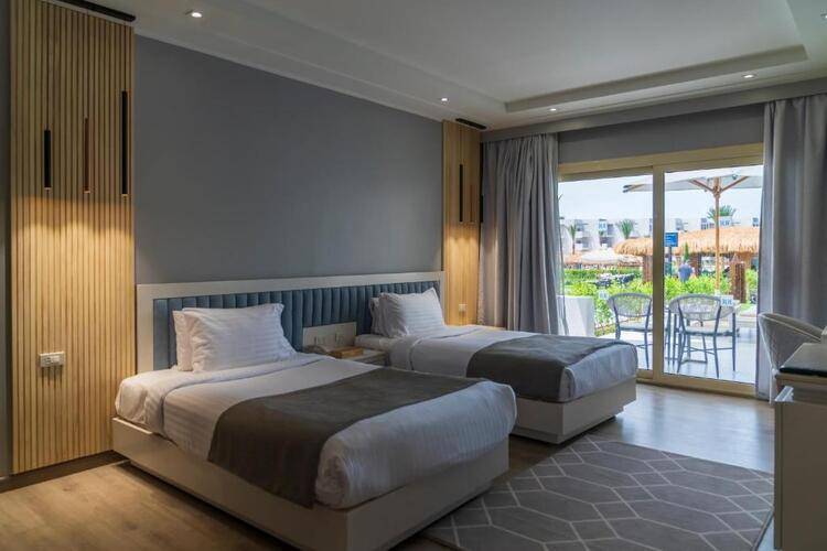 Posh Club By Sunrise Crystal Bay Resort