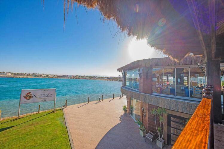 Posh Club By Sunrise Crystal Bay Resort