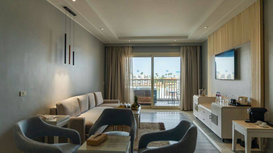 Posh Club By Sunrise Crystal Bay Resort
