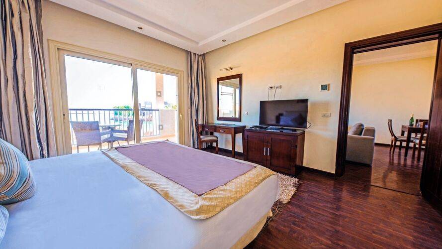 Posh Club By Sunrise Crystal Bay Resort