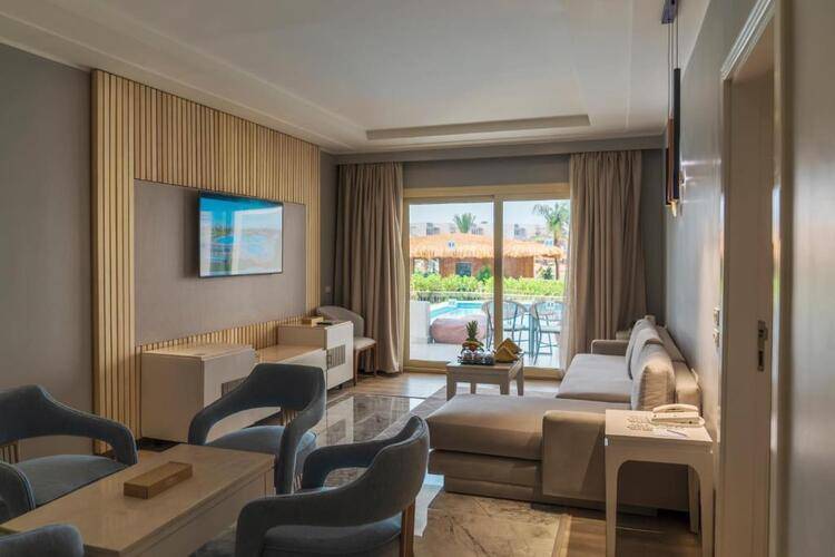 Posh Club By Sunrise Crystal Bay Resort