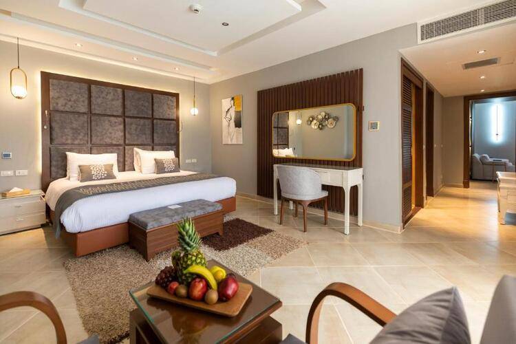 Posh Club By Sunrise Crystal Bay Resort