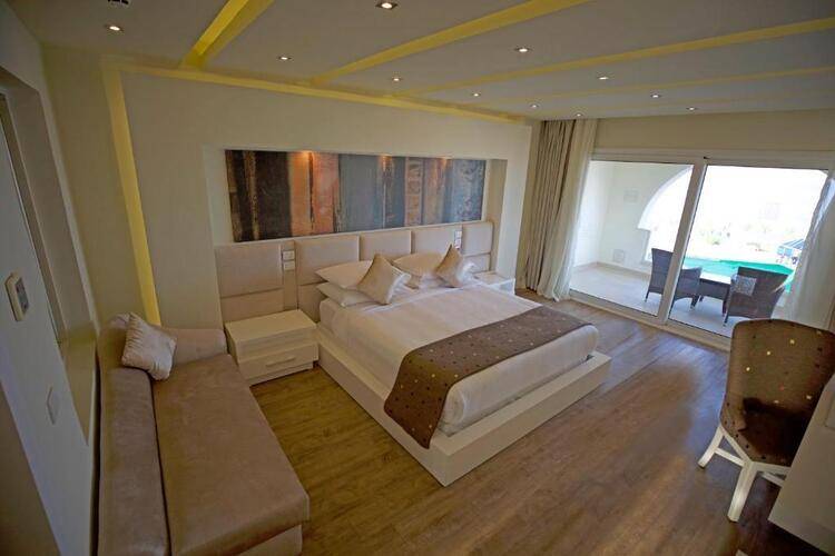 Posh Club By Sunrise Montemare Resort