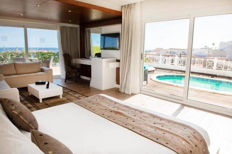Posh Club By Sunrise Montemare Resort
