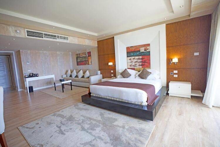 Posh Club By Sunrise Montemare Resort