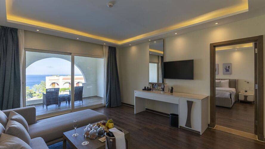 Posh Club By Sunrise Montemare Resort