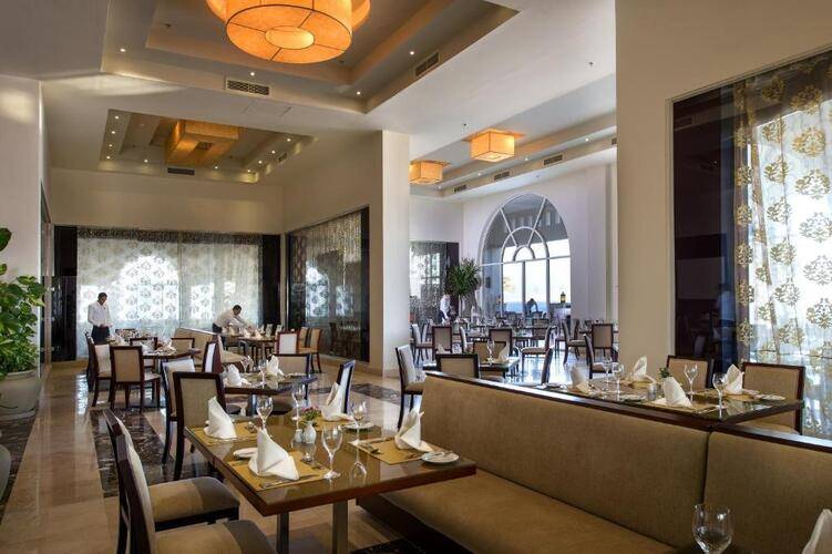 Posh Club By Sunrise Montemare Resort
