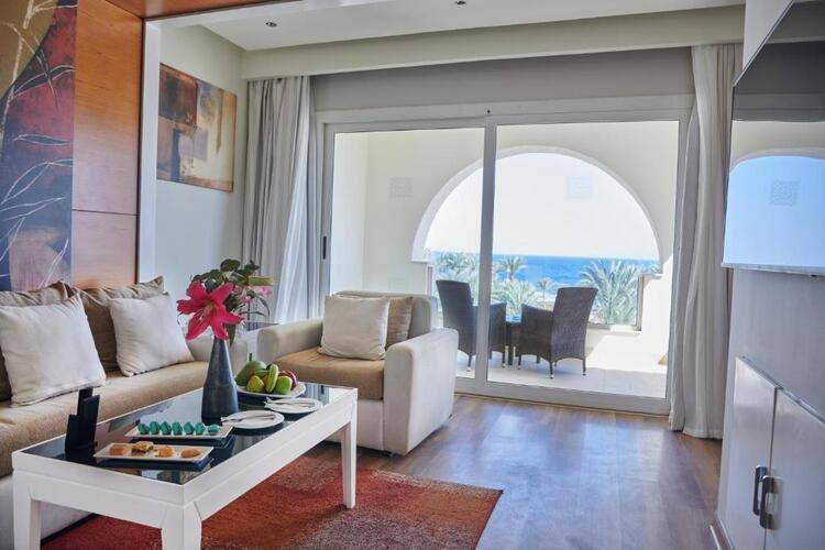 Posh Club By Sunrise Montemare Resort