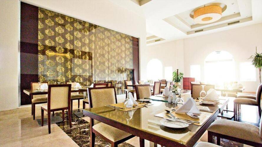 Posh Club By Sunrise Montemare Resort