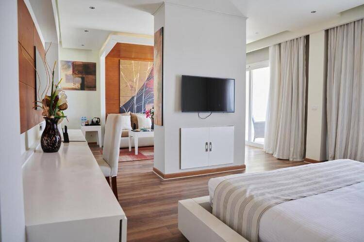 Posh Club By Sunrise Montemare Resort