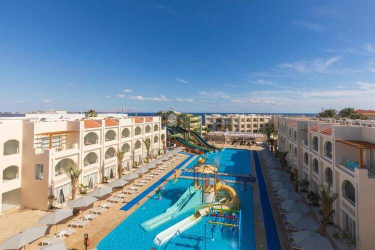 Posh Club By Sunrise Montemare Resort