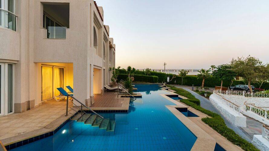 Posh Club By Sunrise Montemare Resort