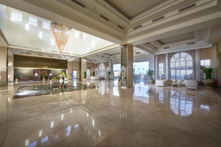 Posh Club By Sunrise Montemare Resort