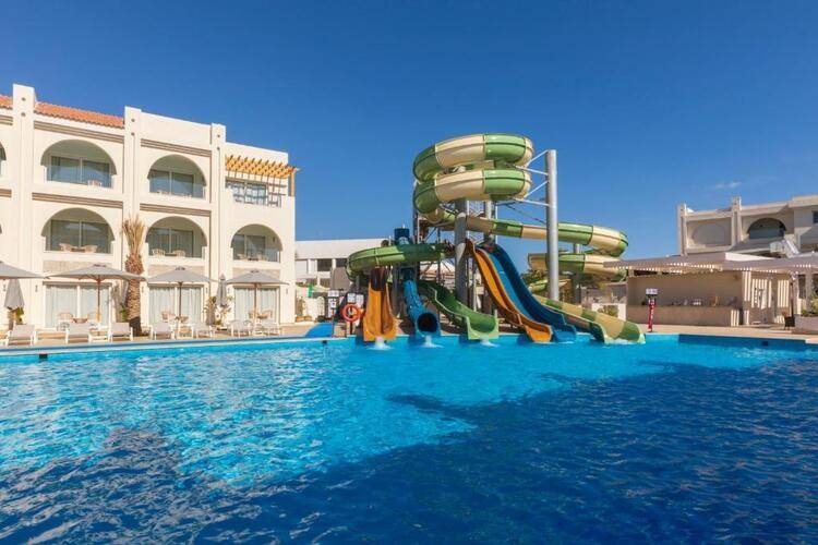 Posh Club By Sunrise Montemare Resort