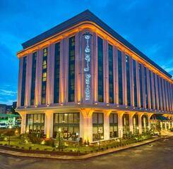 $item['hotel']['name']