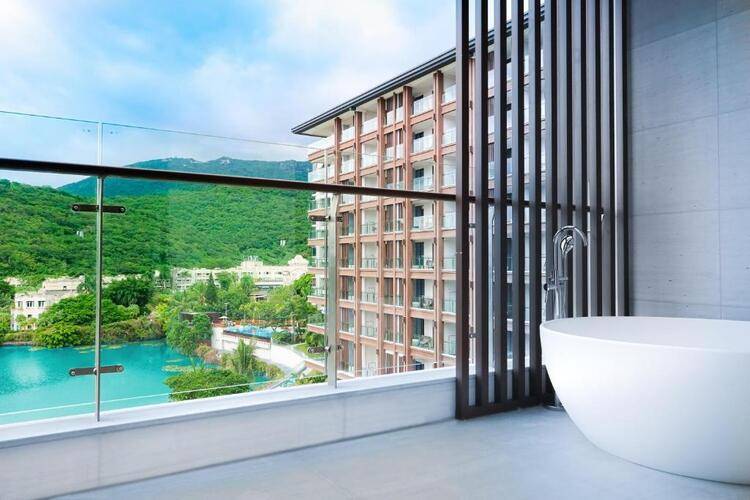 Hualuxe Sanya Yalong Bay Resort